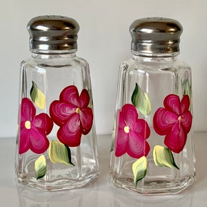 Hand painted salt and pepper shakers, magenta floral glass shaker set, painted shakers, handpainted glass table decor image 3