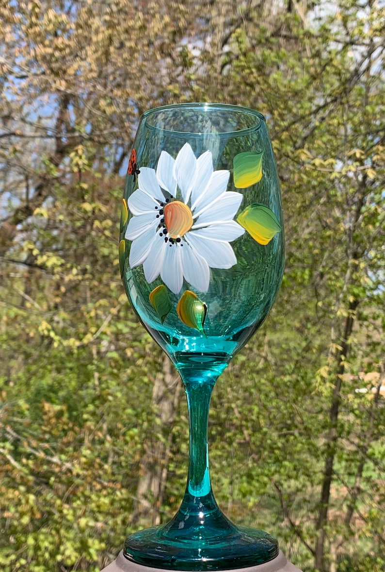 summer wine glass wine wedding gift. white wine glass wine goblet Hand painted wine glasses with daisies and a cute ladybug