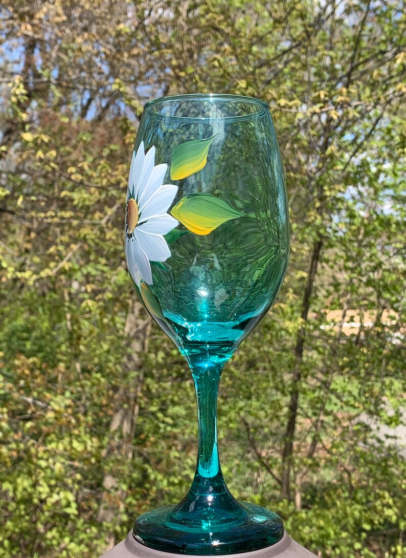 summer wine glass wine wedding gift. white wine glass wine goblet Hand painted wine glasses with daisies and a cute ladybug