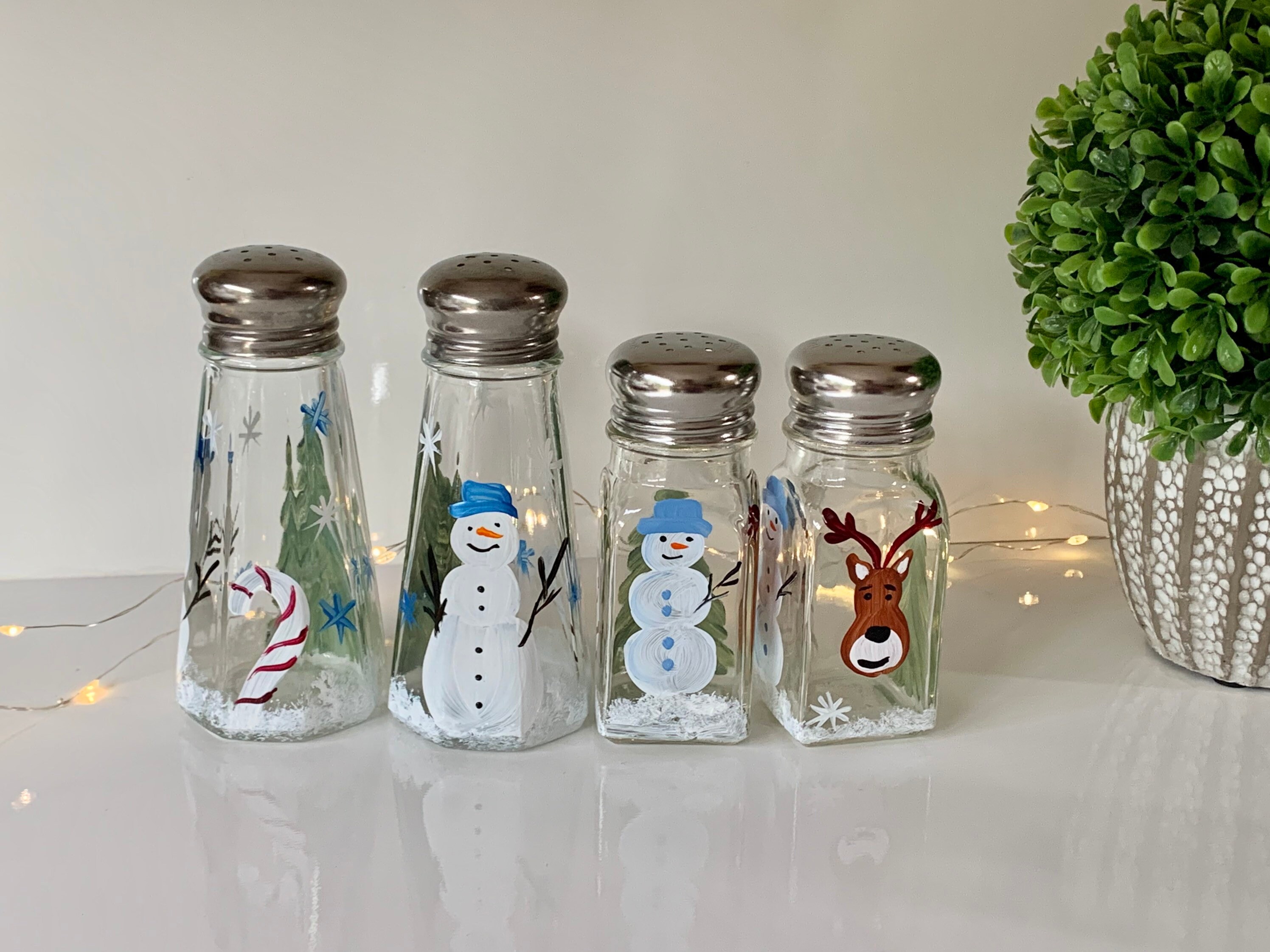 Snowman Salt Pepper Winter Shakers, Holiday Glass Shakers, Painted Reindeer  Unique Christmas Shakers Grab Bag Gift, Winter Wedding Gift 