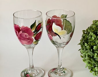 Painted wine glasses with roses and butterflies, set of 2, roses wine glasses, wine goblet, white wine glass, whimsical wine glass