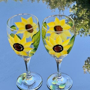 Painted wine glasses with sunflowers, godmother gift, 21st birthday gift for her, step mom gift, Mothers Day gift, sister in law gift