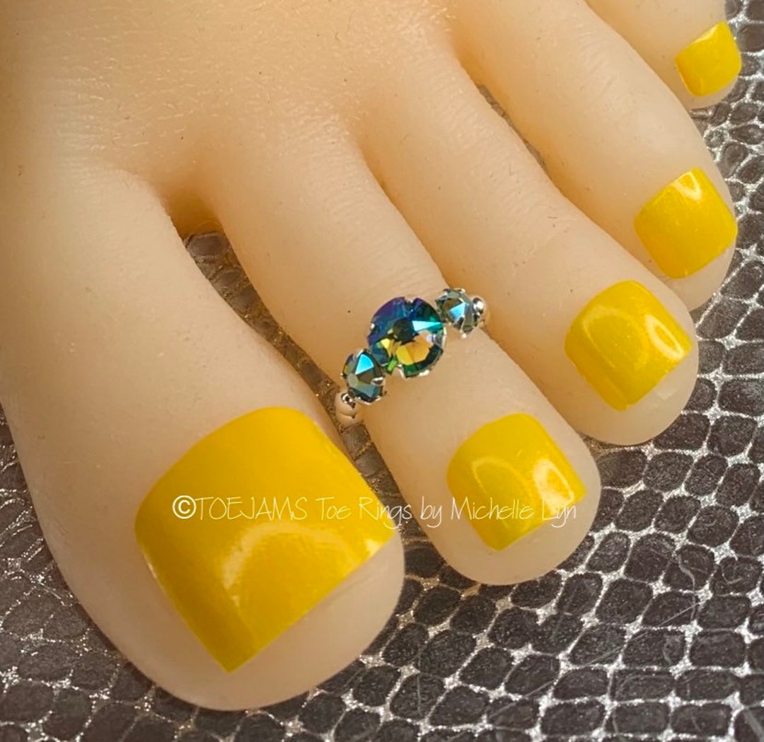 LISA Blue Prismatic Crystal Solitaire Toe Ring Etsy