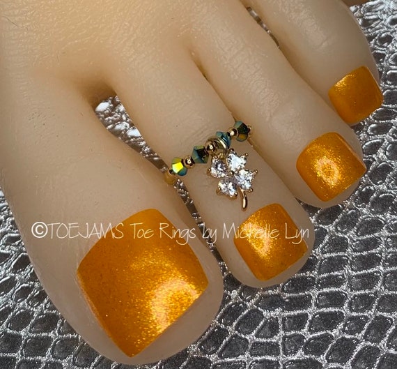 Four Leaf Clover Cz/gold Dangle Toe Ring With Swarovski - Etsy