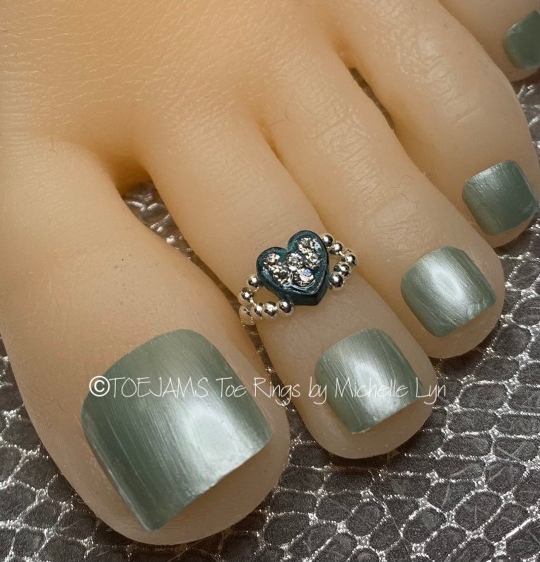 Tiny Patina and Clear Crystal Heart Stretch Elastic Toe Ring, Beaded