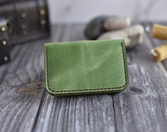 Portefeuille en cuir vert minimaliste