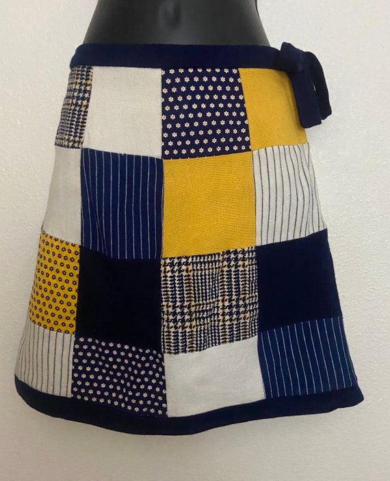 1970s Know clothes yellow blue white quilted plai… - image 1