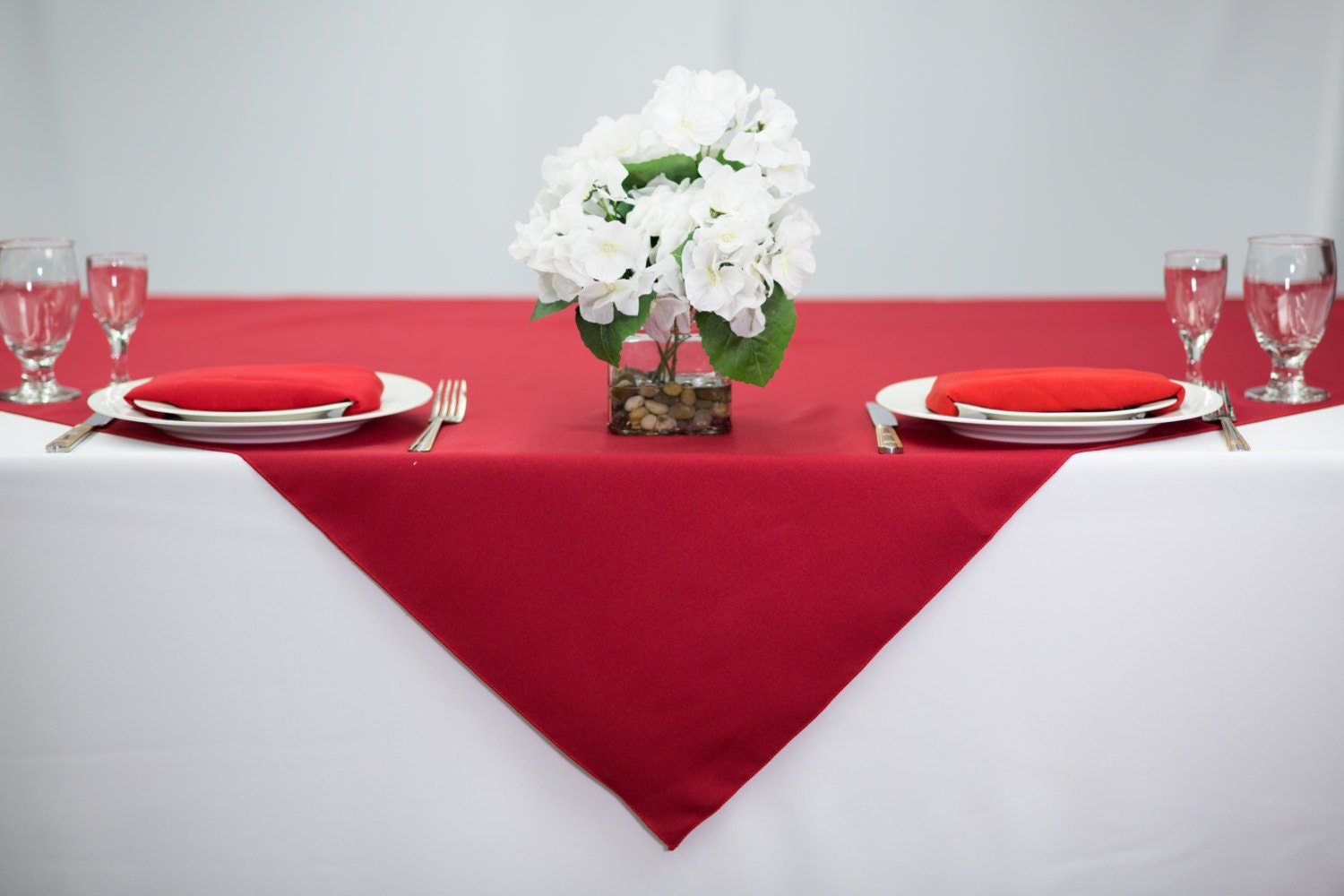 Red and white table cloth deals