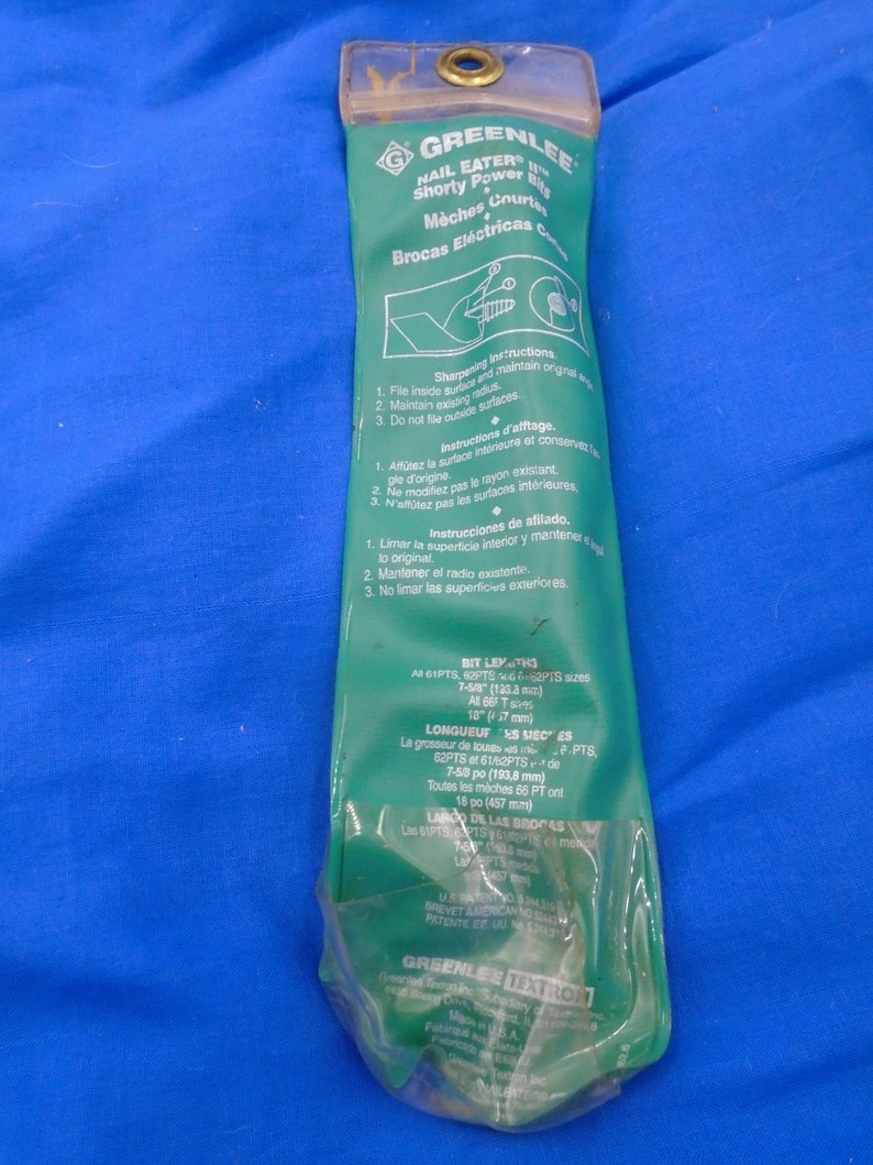 Puede incluir: Brocas cortas Greenlee Nail Eater en un paquete de pl&aacute;stico verde y blanco. El paquete incluye instrucciones para afilar las brocas. Las brocas tienen 193,8 mm de largo y 3,7 mm de di&aacute;metro.