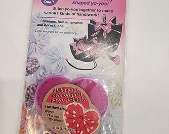 Clover Yo-yo maker for the Small heart  which measures approximately 1" x 1 1/4" (25mm X 30mm)