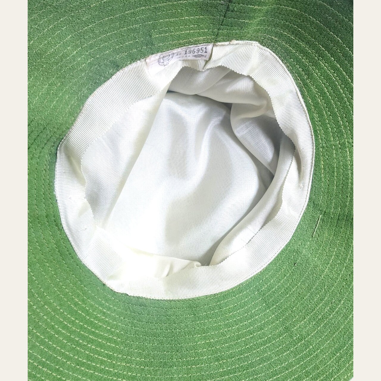 Vintage woven bucket hat