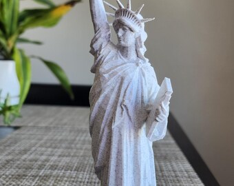 Jointed 5-Foot Statue Of Liberty: Party at Lewis Elegant Party Supplies, Plastic Dinnerware, Paper Plates and Napkins