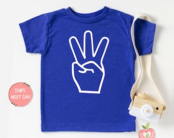 3rd Birthday Hand with Three Fingers T-Shirts for Toddler Girls and Boys Third Birthday Outfit Third Birthday Shirt for Girls or Boys