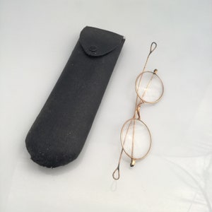 10 Carat Gold Plated, Antique Oval Eyeglasses, Size 41 24, 1900 Gold Frame with Straight Temples, Antique Eyeglasses and Original Box