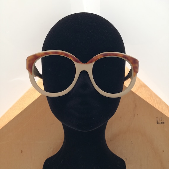 Celine Cream Tortoiseshell Round Sunglasses with Black Lenses CELINE Disc Sunglasses Spring 2026 #celineeyewear  main image 4