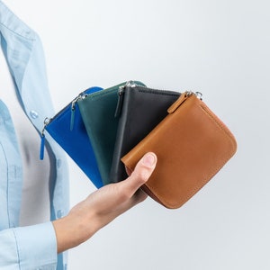Cartera minimalista de cuero, regalo para mamá, cartera de cuero para mujer con cremallera, cartera fina de cuero hecha a mano.
