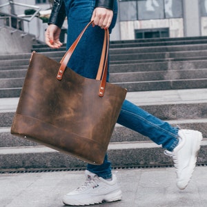 Leather Tote bag-Leather Bag-Leather tote bag woman with optional zipper, interio zipped pocket, crossbody, distressed whiskey leather image 1