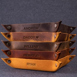 Valet tray-Personalized catchall-Personalized valet tray-Leather desk caddy-Handcrafted leather valet tray-Gifts for men