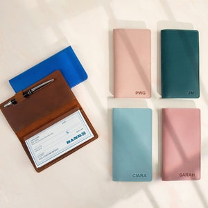 Funda de chequera de cuero personalizada, el mejor regalo para mamá, billetera y soporte para chequera, chequera grabada personalizada