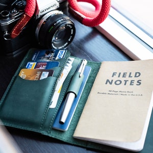 Leder Journal Cover für Moleskine Cahier Notebook Taschengröße mit Stifthalter 3,5 "x 5,5" Field Notes Cover Personalisiert nachfüllbar