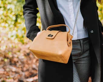 Leather Bag Purse, Leather Doctors Bag, Vintage Leather Satchel Bag, Personalized Leather Handbag, Birthday gift for her