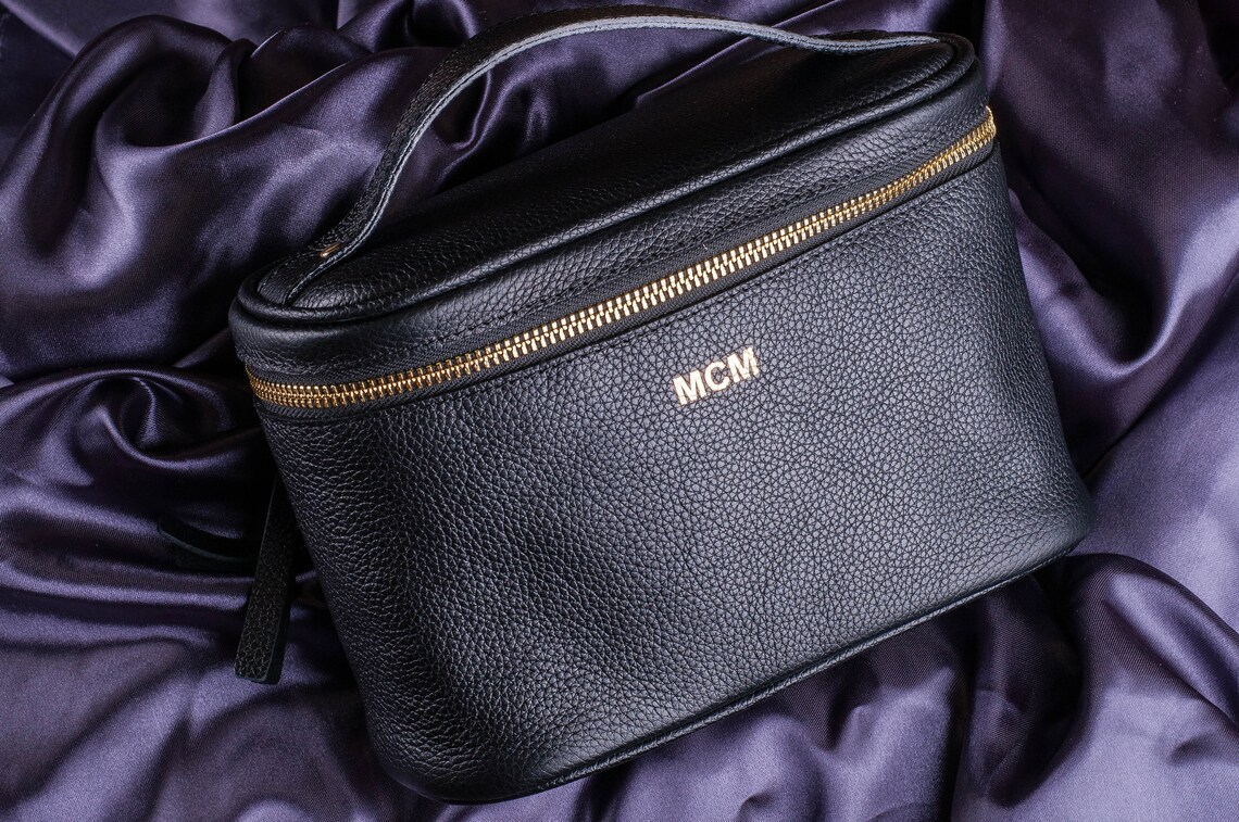 Train caseMakeup bagCosmetic bagLeather train case Etsy