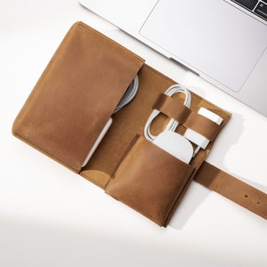 Organizzatore di cavi in pelle, organizer di cavi personalizzato. Organizzatore tecnologico di viaggio, regalo per il 3° anniversario. Organizer da viaggio in pelle con caricatore