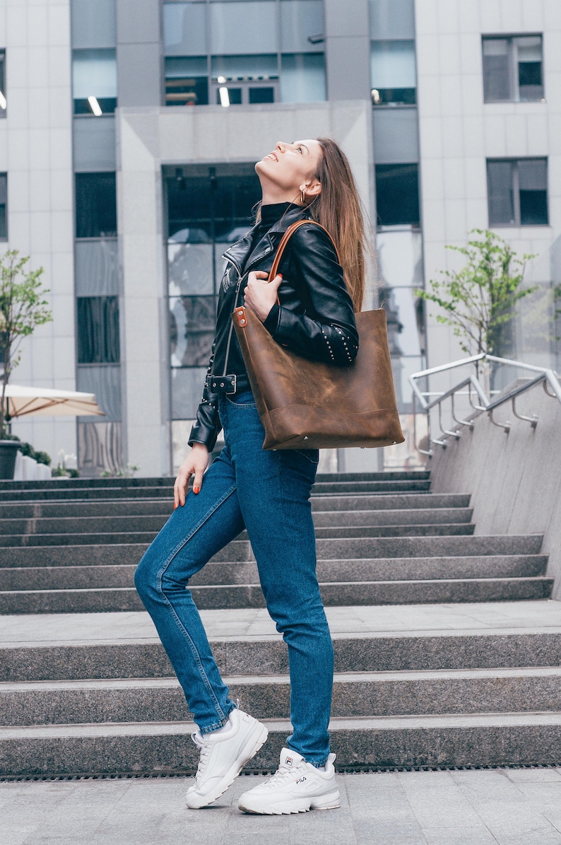 Leather Tote bag-Leather Bag-Leather tote bag woman with optional zipper, interio zipped pocket, crossbody, distressed whiskey leather image 3