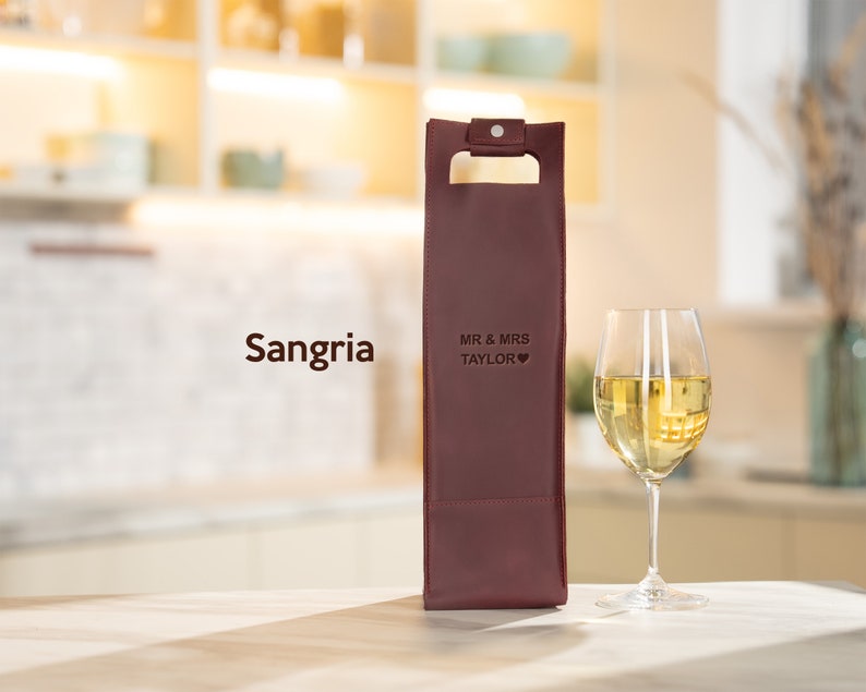 Sangria burgundy leather wine carrier engraved with couple names, personalized wedding anniversary wine gift for husband and wife