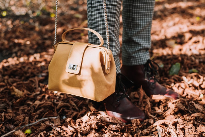 Sac à main en cuir, Sac Doctors en cuir, Sacoche en cuir vintage, Sac à main en cuir personnalisé, Cadeau danniversaire pour elle image 10