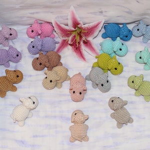 Figures for mobile or stroller chains as hippo 8 x 5 cm. in many color variations of your choice Kugel