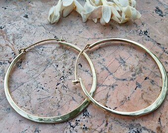 Women Classic Glow Brass Earrings