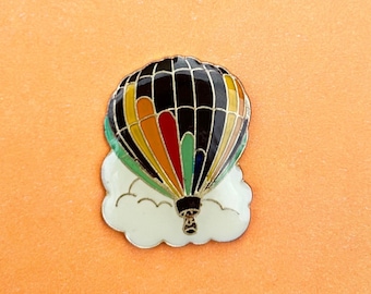 HOT AIR BALLOON pin / vintage pin enamel pin 80s 80's pin hat tac tie tac pinback button jacket pin gift present lapel pin