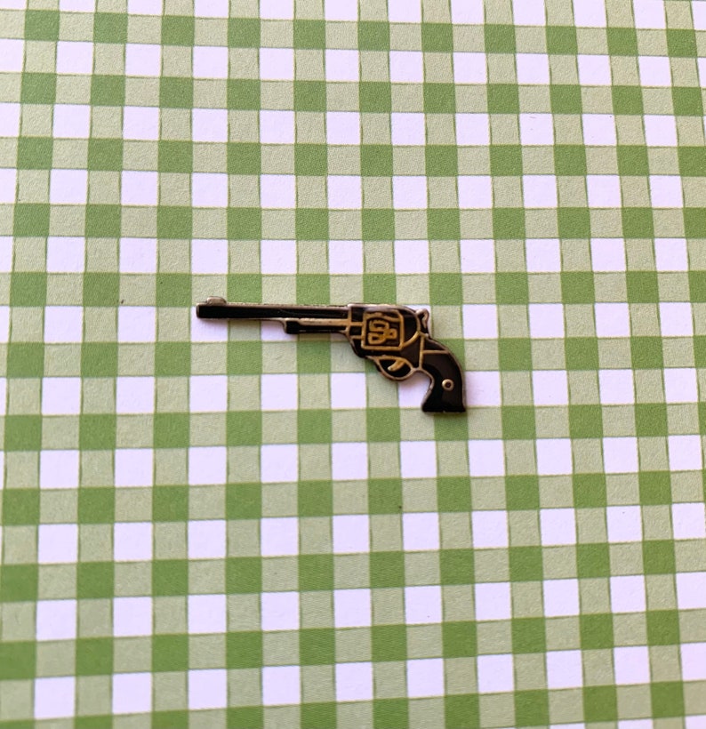 PISTOL PIN / vintage gun pin 80's pin hat tac tie tac Etsy