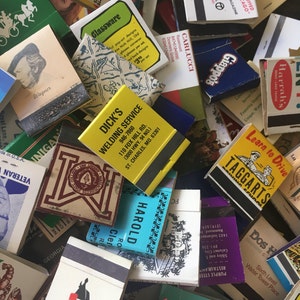 LOT OF 30 MATCHBOOKS from the 40s to 90s / vintage matches matchbook hotels casinos bar las vegas matchcovers match covers cover book books image 5