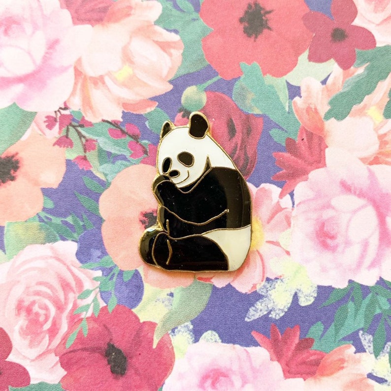 PANDA BEAR PIN vintage pin enamel pin 80s 80/'s pin hat tac tie tac pinback button jacket pin gift present lapel pin stocking stuffer
