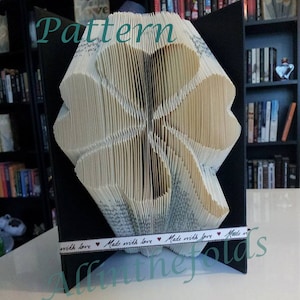 Patrón de plegado de libros Clover