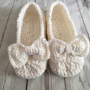 Crochet Temple Slippers Wedding Slippers with Bow Crochet Women Slippers Shoes White Slippers Crocher Slippers