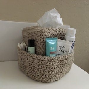 Crochet Tissue Box Cover Organizer in Cotton Yarn. Tissue Box Holder. Bathroom Accessories.