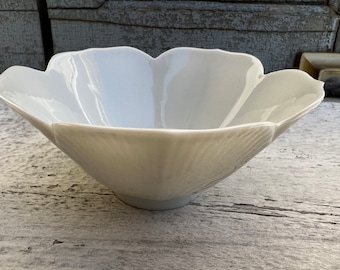 Vintage White Bowls, Tulip Bowls, Scalloped Porcelain Bowls, Dessert, Ice Cream, Tapas Bowls, Vintage Ribbed White Bowls, Sold Separately
