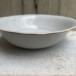 Tigela Vintage Branca, RARA China DC Jamestown Allegro, Tigela Semi Porcelana Branca Borda Dourada, Tigela de Servir Branca