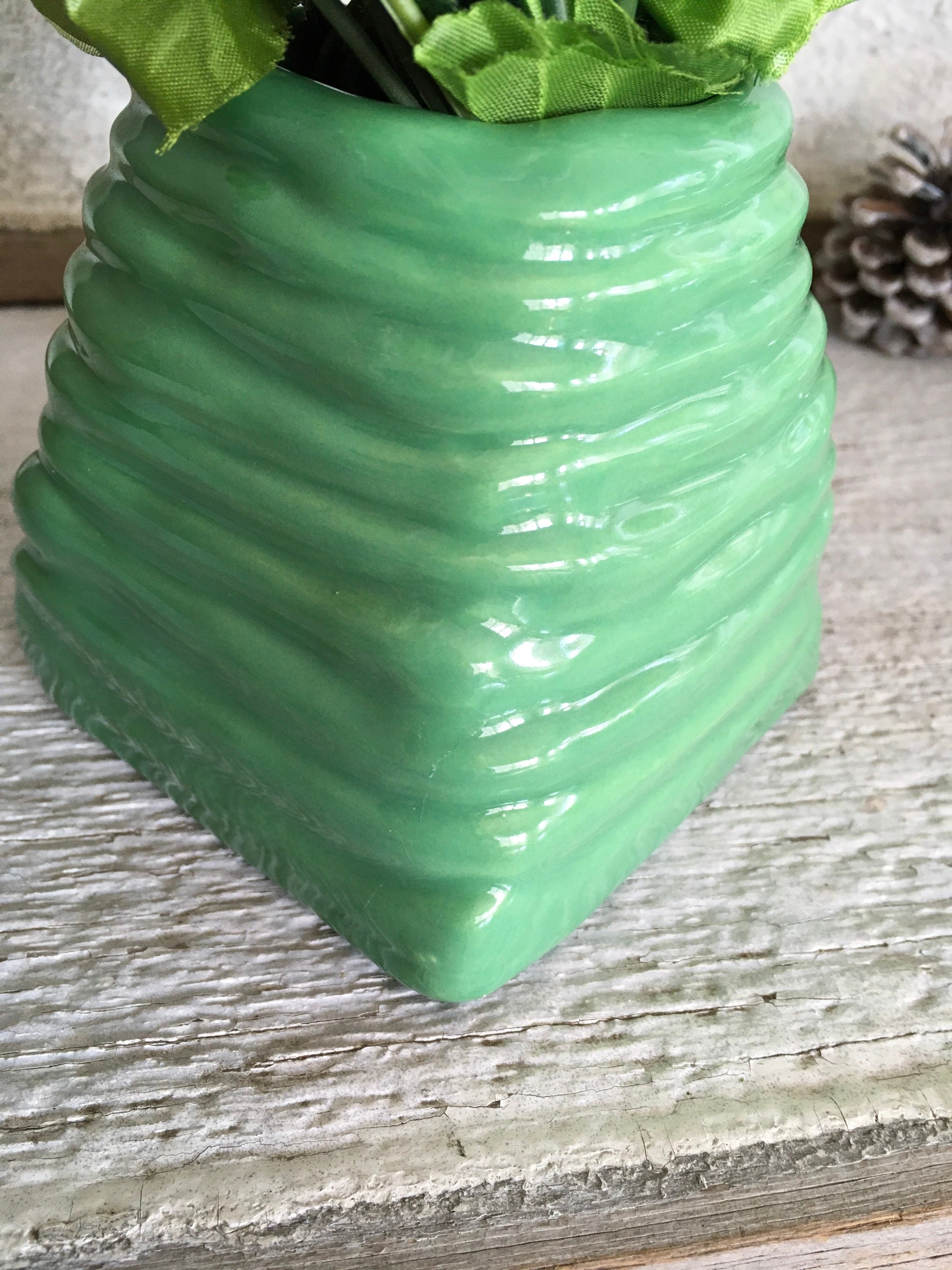 緑色蜂の巣模様陶器花瓶 手作りの緑の蜂の巣の陶器の花瓶、素朴な緑の花瓶、陶器の緑の