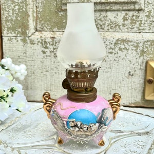 VINTAGE China Hurricane  Lantern, Pink China Lantern With Hurricane Glass, Pink Blue Gold Hurricane Lantern, Mount Rushmore Souvenir Lantern