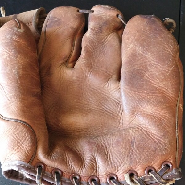 MacGregor 4 Finger Baseball Glove