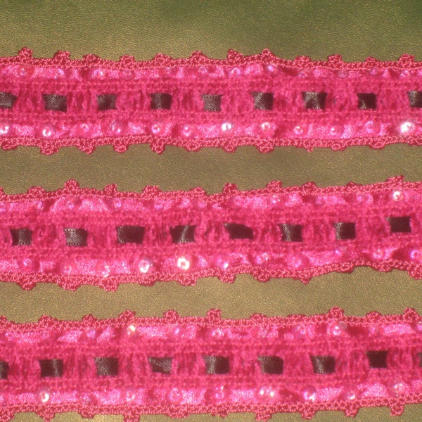 3 morceaux de moitié cour chaque fuchsia 1 1/2 po de largeur de couleur en satin et velours avec crochet perle et garniture de paillettes pour votre design de mode (b1)