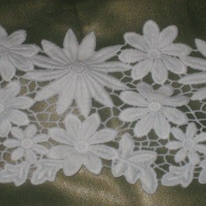 2 yards in 4 1/2&quot; width white color high end heavy crochet cotton trim with floral pattern for your fashion/wedding design decorative. (b2)