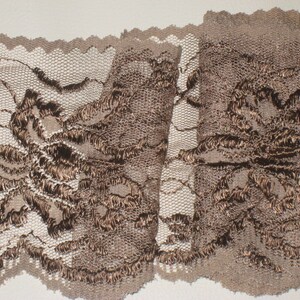 3 Yards 5 3/4" breite leichte Strecken braune Farbe, die gewellte Rändern mit floraler Stickerei für Ihre Mode-Design dekorative trimmen. (b1)