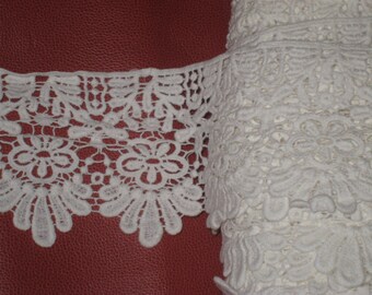 1 yard in 3 3/4" width white color high end crochet poly cotton trim with floral pattern for your fashion/wedding design decorative. (b2)