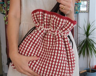 Crochet striped Drawstring Bag, red and cream Crochet Purse, Granny Stitch Bucket Bag, Handmade Shoulder Bag, Boho Crochet Bag