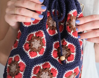 Vintage Crochet Granny Square Bucket Bag with Leather Strap